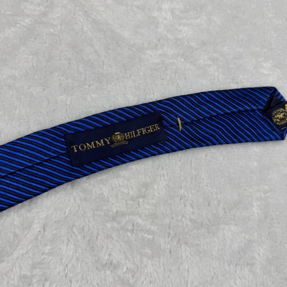Tommy Hilfiger Mens Silk Necktie‎ Orange Navy Blue Striped Classic Formal Tie